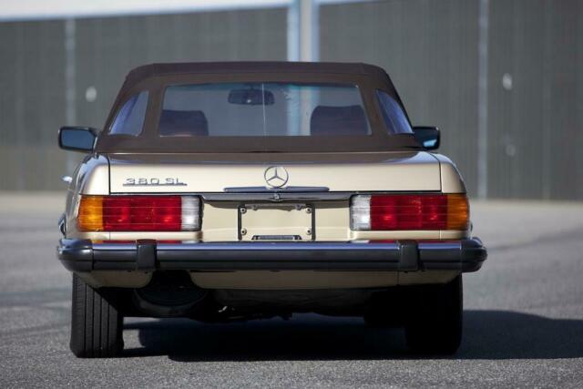 1985 Mercedes-Benz 300-Series 380SL - photo 10