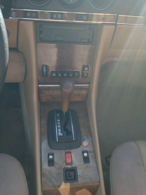 1985 Mercedes-Benz 300-Series - photo 10