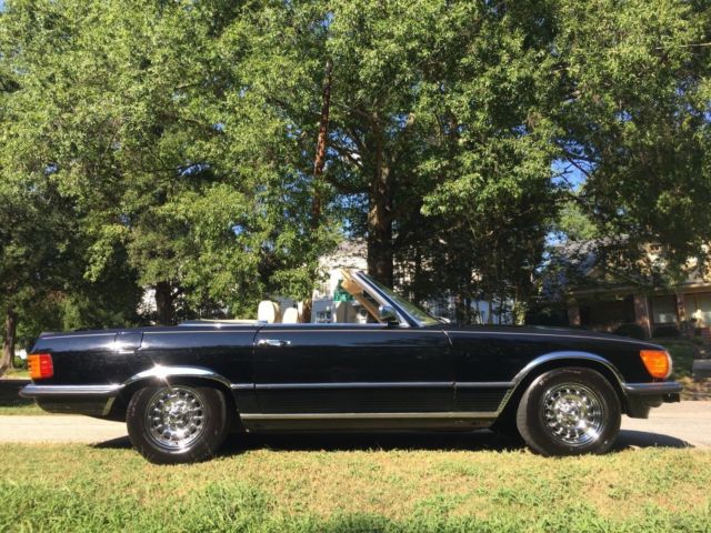 1985 Mercedes-Benz 380 SL Stunning Black * LESS THAN 43K MILES * TURNS HEADS* 1985 Mercedes-Benz SL-Class