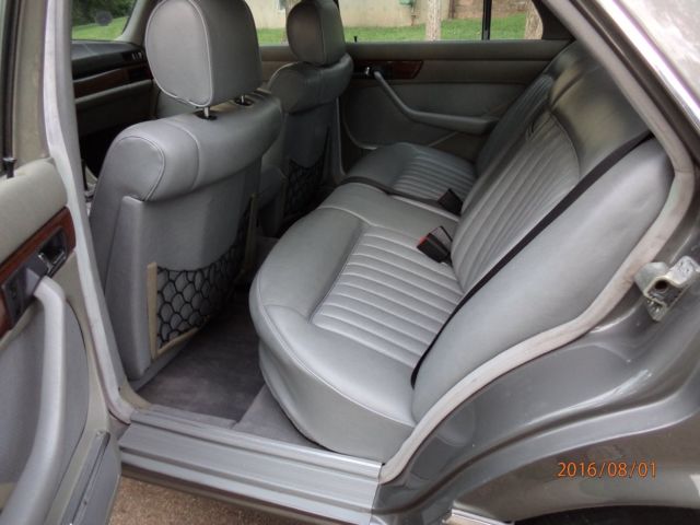 1985 Mercedes-Benz 300-Series - photo 10