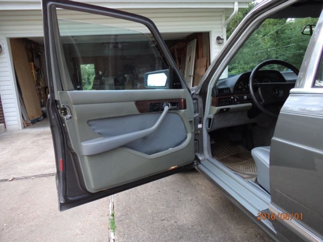 1985 Mercedes-Benz 300-Series - photo 7