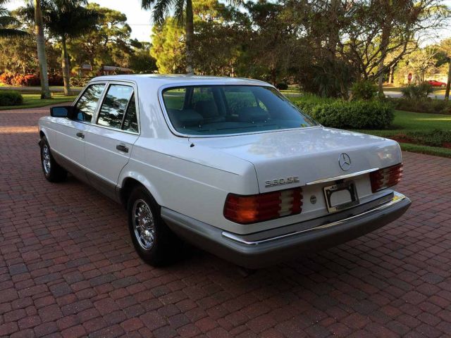 1985 Mercedes-Benz 300-Series - photo 7