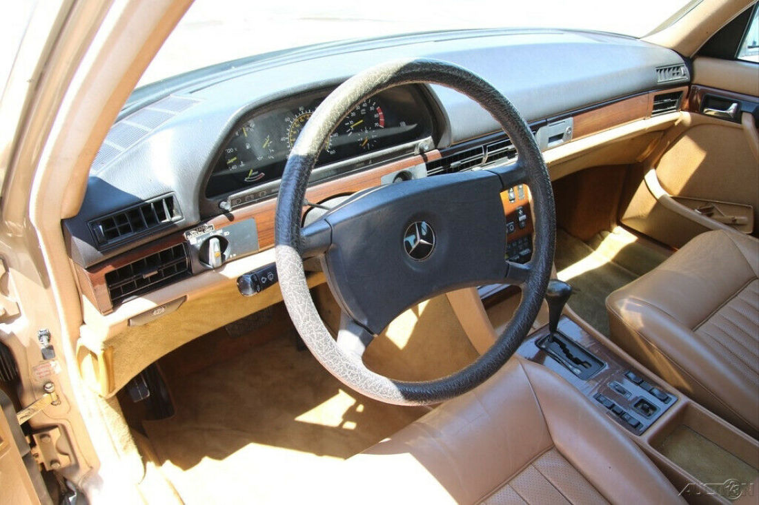 1985 Mercedes-Benz 300-Series 380 SE - photo 12
