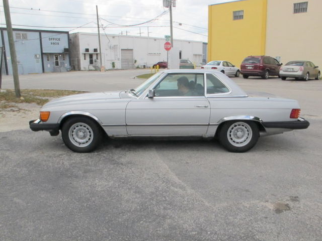 1985 MERCEDES BENZ 380SL CONVERTIBLE 2 TOPS 1 ORIGINAL FLORIDA OWNER 1985 Mercedes-Benz SL-Class 380 SL CONVERTIBLE TWO TOPS