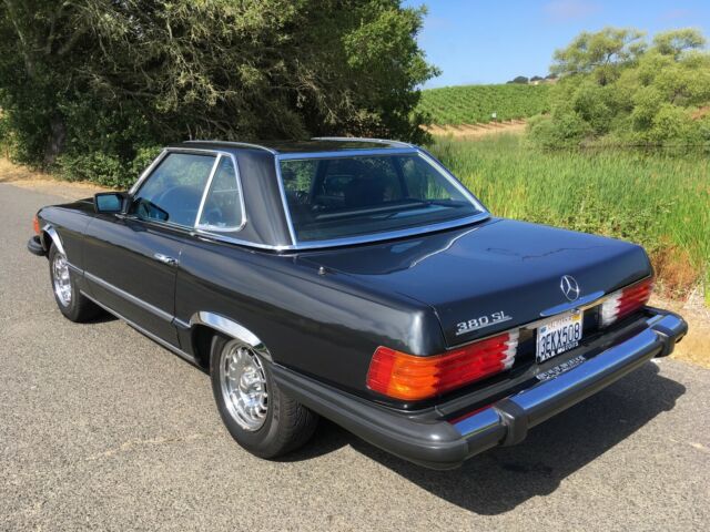 1985 Mercedes-Benz SL-Class 380SL - photo 4