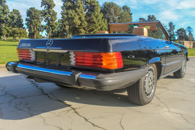1985 Mercedes-Benz SL-Class - photo 6