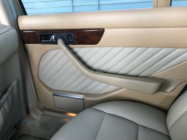 1985 Mercedes-Benz 500-Series - photo 4