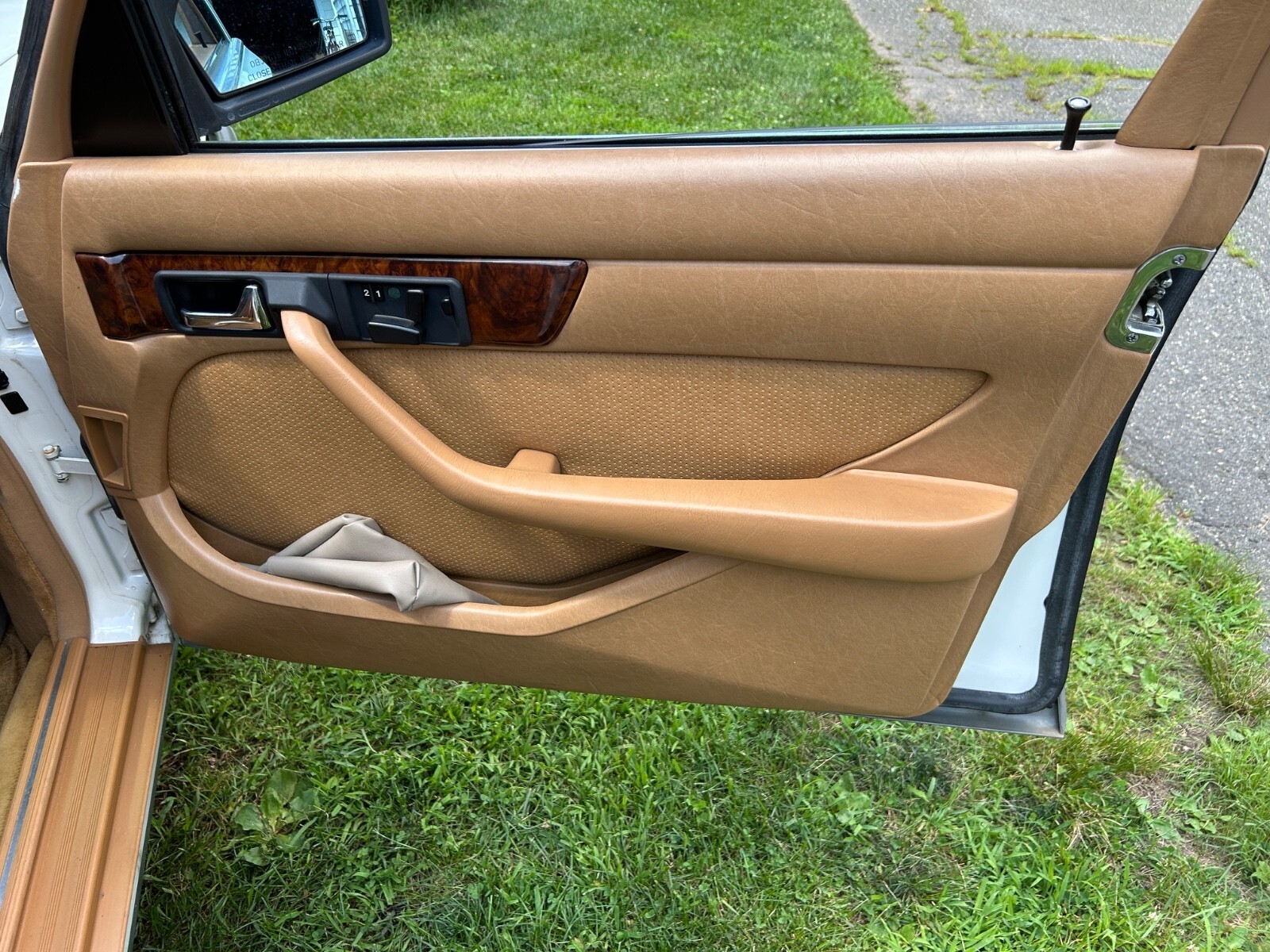 1985 Mercedes-Benz 500-Series - photo 8