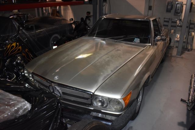 1985 Mercedes-Benz SL-Class 380SL - photo 2