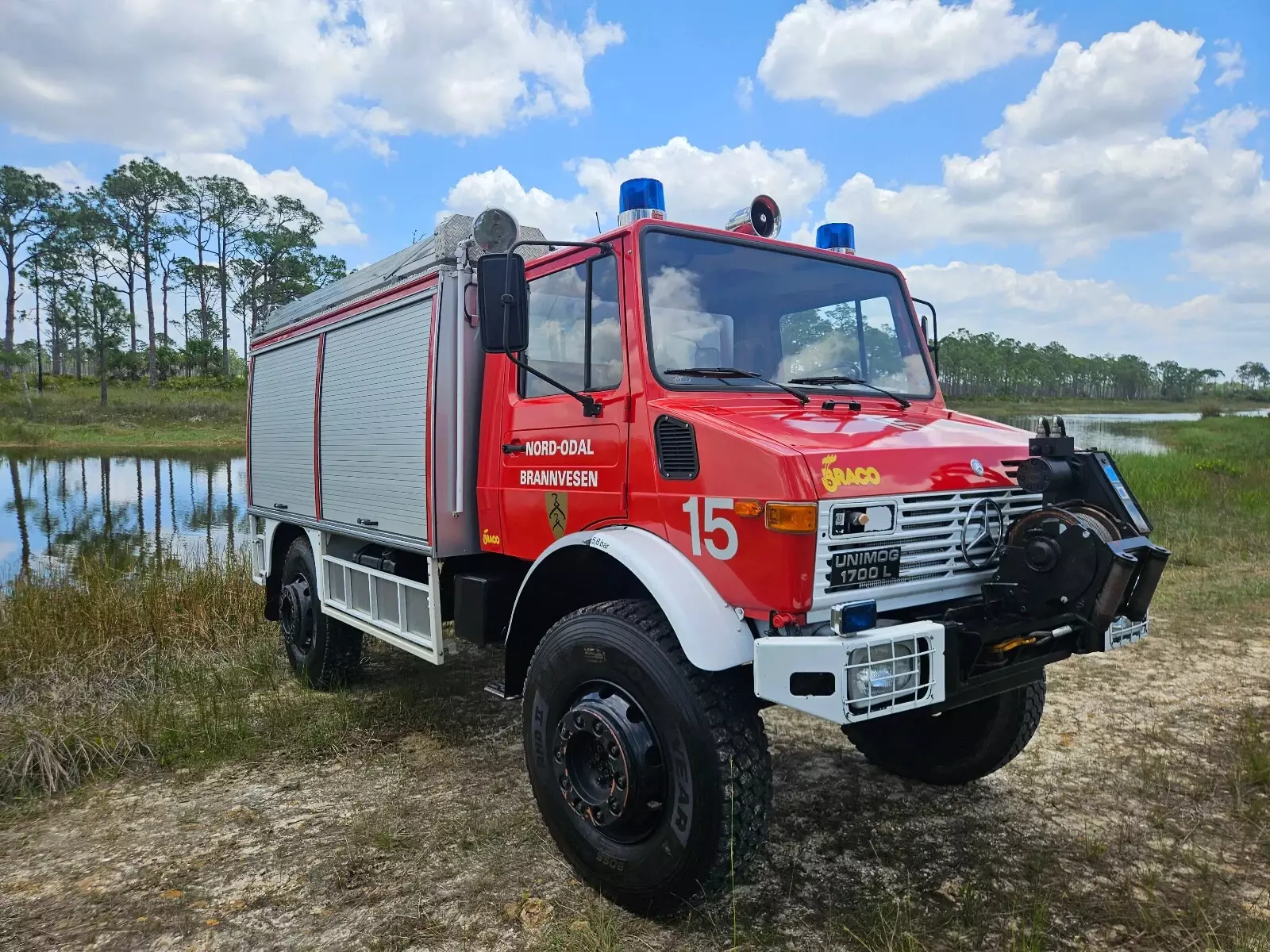 1985 Mercedes Benz Unimog U1700L 1980 Mercedes-Benz Unimog U1700L
