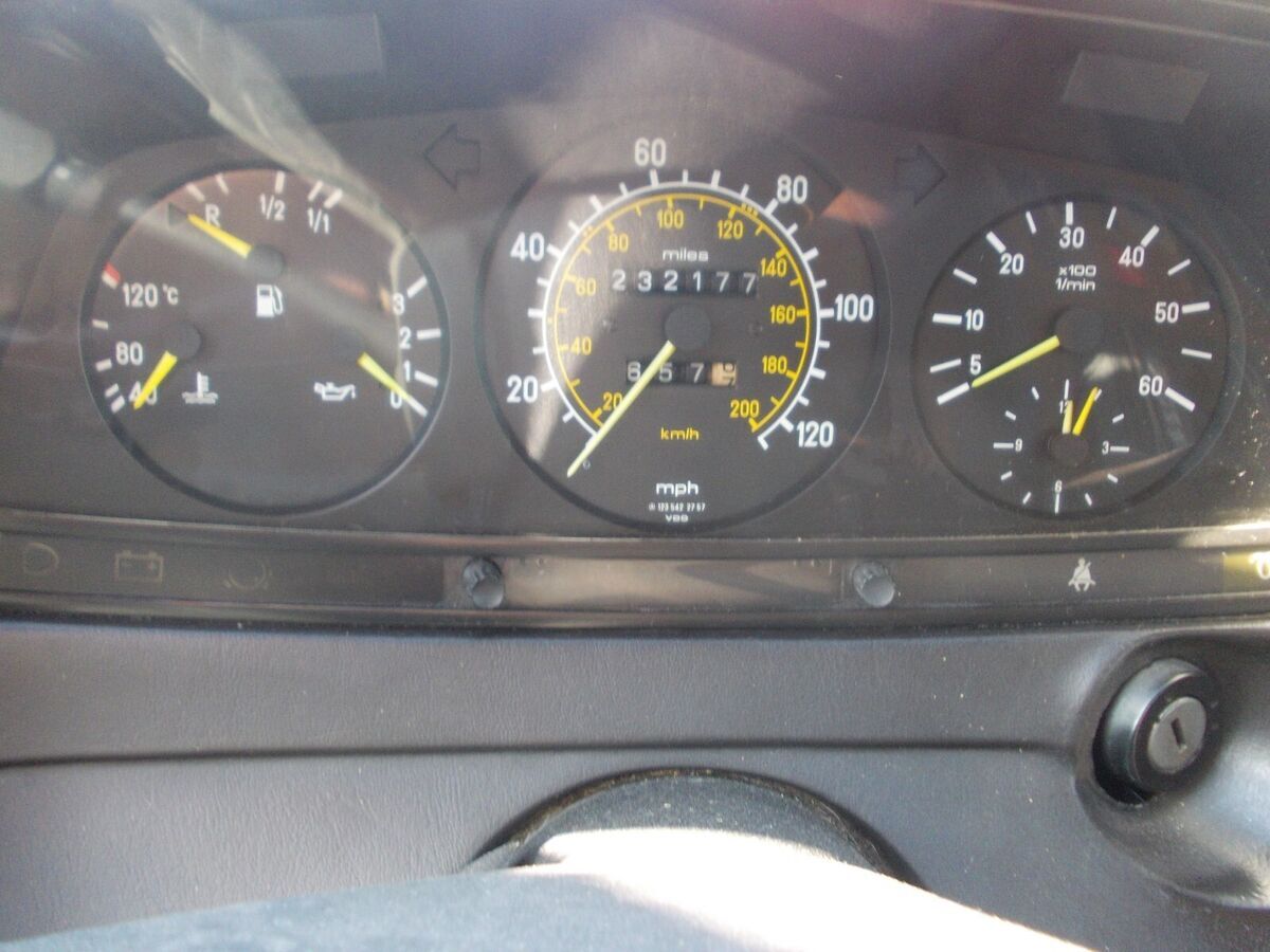 1985 Mercedes-Benz 300-Series - photo 5