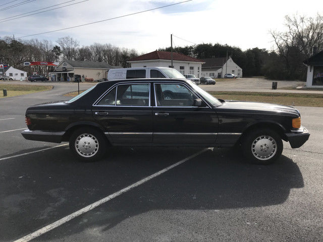 1985 Mercedes-Benz 300-Series Base Sedan 4-Door - photo 4