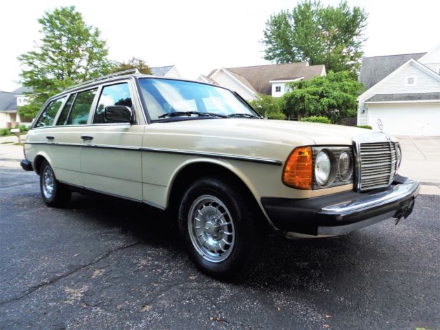 1985 Mercedes-Benz 300-Series ULTRA RARE*SURVIVOR*NO RESERVE* - photo 12