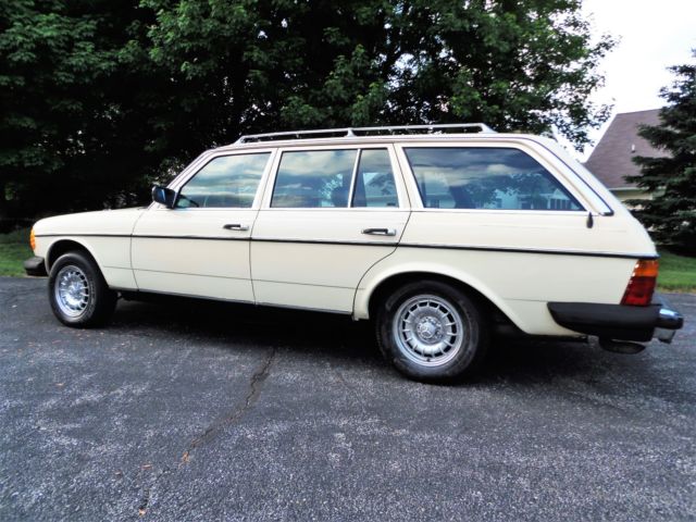 1985 Mercedes-Benz 300-Series ULTRA RARE*SURVIVOR*NO RESERVE* - photo 4
