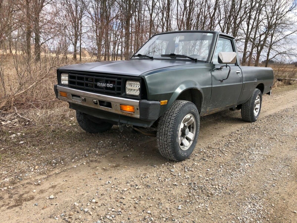 1985 Mitsubishi Mighty Max SP