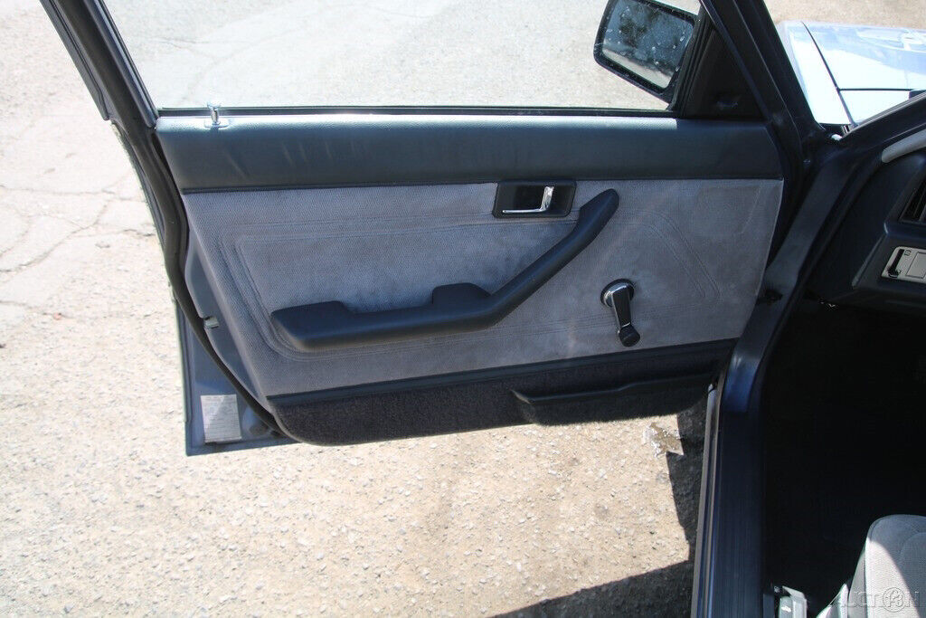 1985 Mitsubishi Tredia L - photo 10