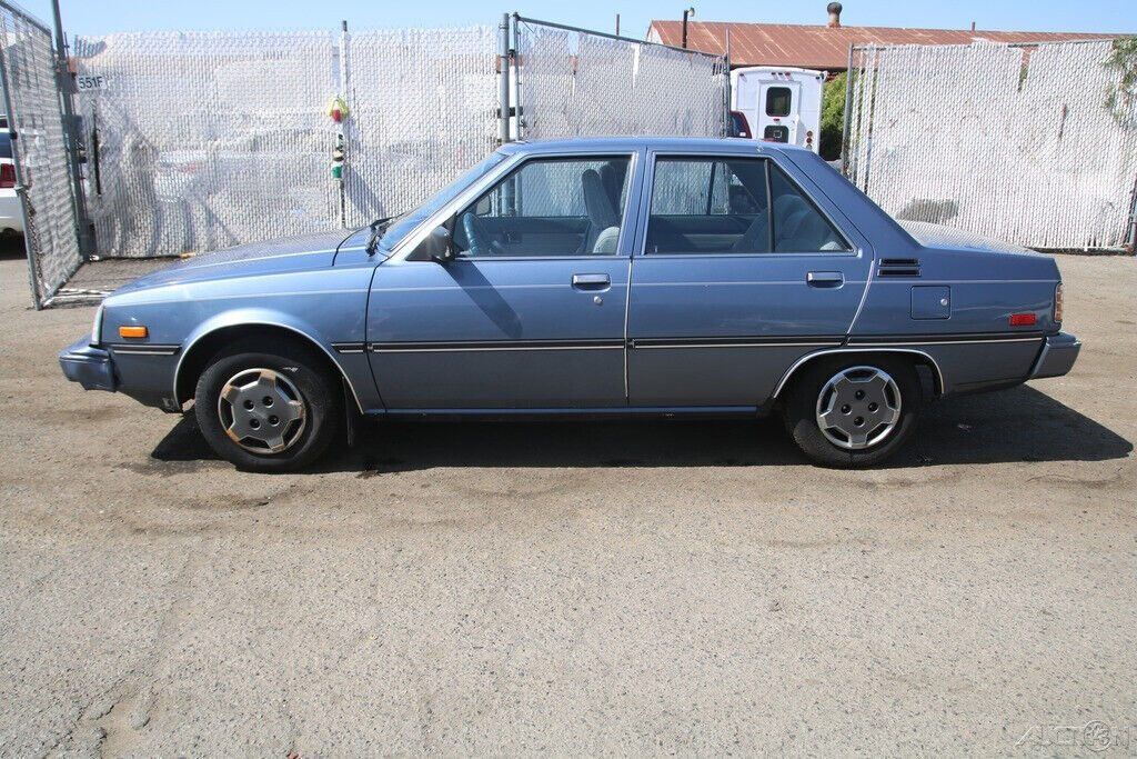 1985 Mitsubishi Tredia L - photo 3