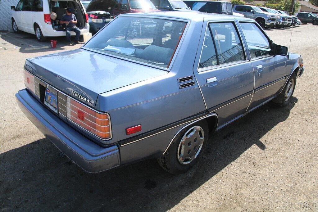 1985 Mitsubishi Tredia L - photo 6