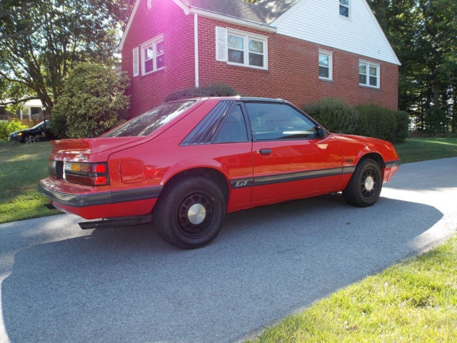 1985 Ford Mustang - photo 2