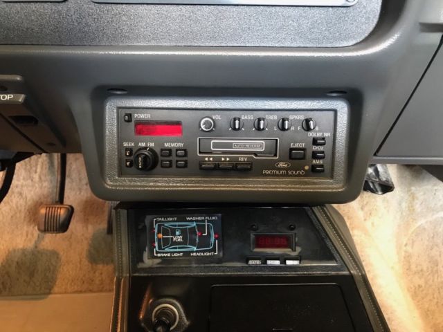 1985 Ford Mustang GT - photo 10