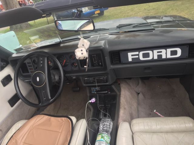 1985 Ford Mustang Convertible - photo 4
