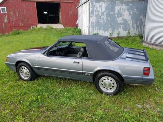 1985 Ford Mustang - photo 4