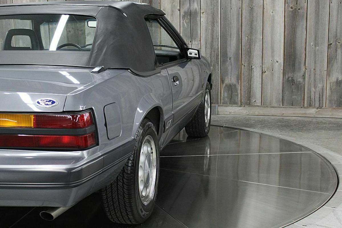 1985 Ford Mustang GT Original 7k Miles 5spd Manual Conv Like New - photo 10
