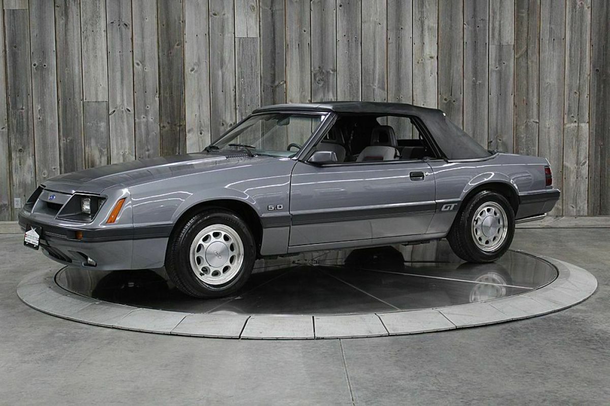 1985 Ford Mustang GT Original 7k Miles 5spd Manual Conv Like New - photo 2