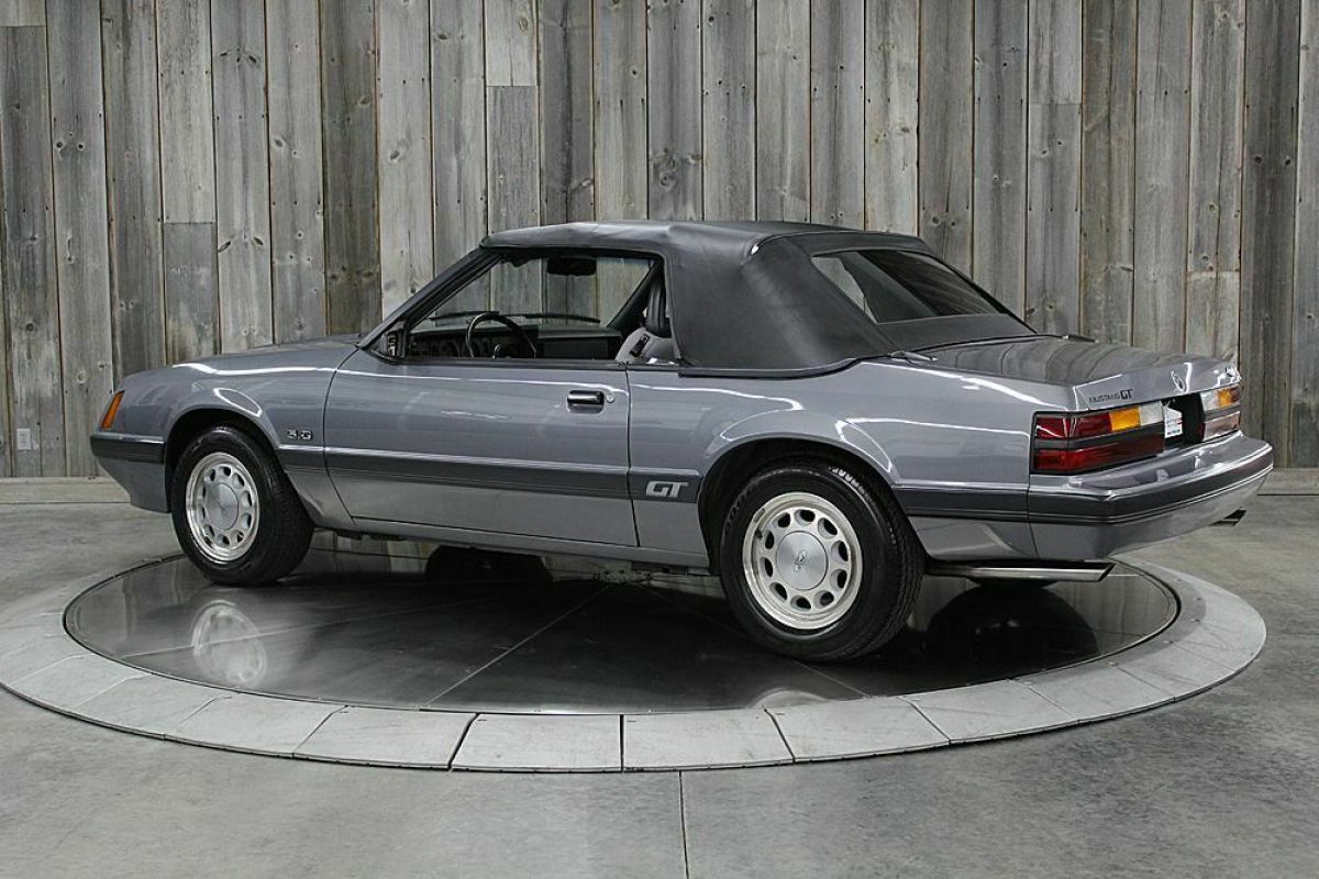 1985 Ford Mustang GT Original 7k Miles 5spd Manual Conv Like New - photo 3