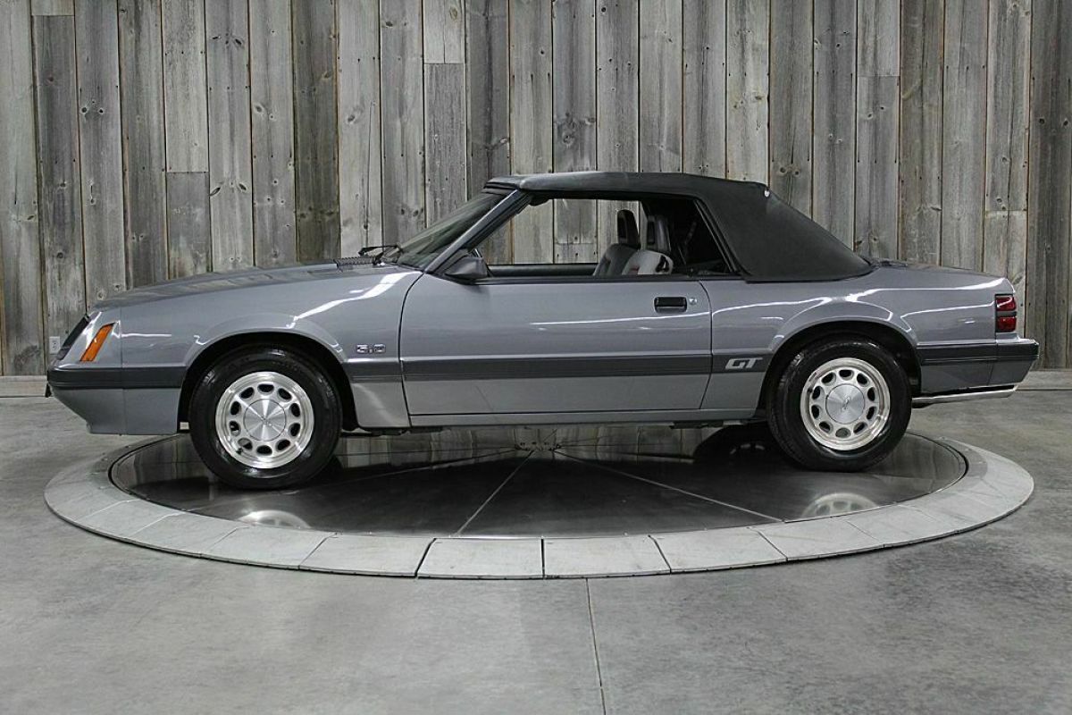 1985 Ford Mustang GT Original 7k Miles 5spd Manual Conv Like New - photo 7