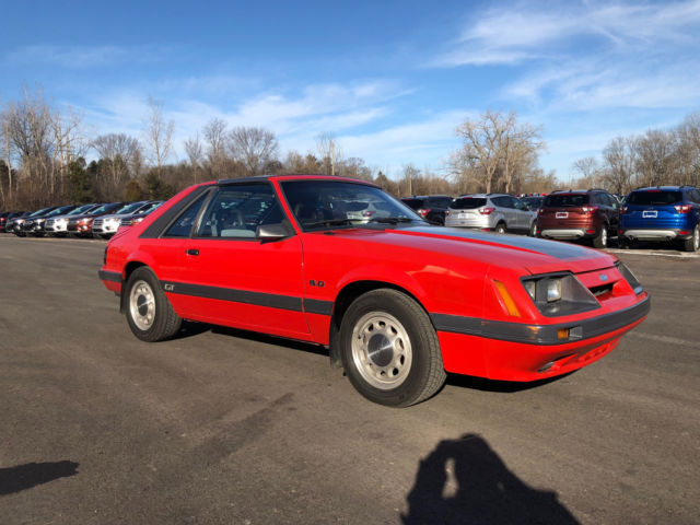 1985 Ford Mustang GT - photo 2