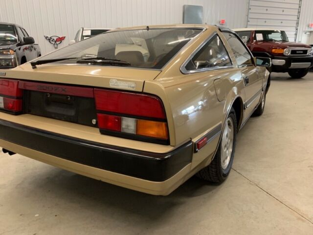 1985 Nissan 300ZX -- - photo 11