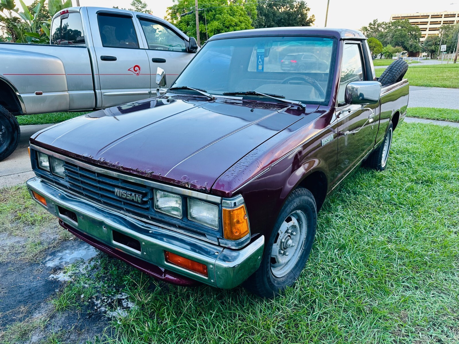 1985 Nissan 720 5.5 Feet Bed 2.0 ltr 4 cyl  95hp Manual - photo 2