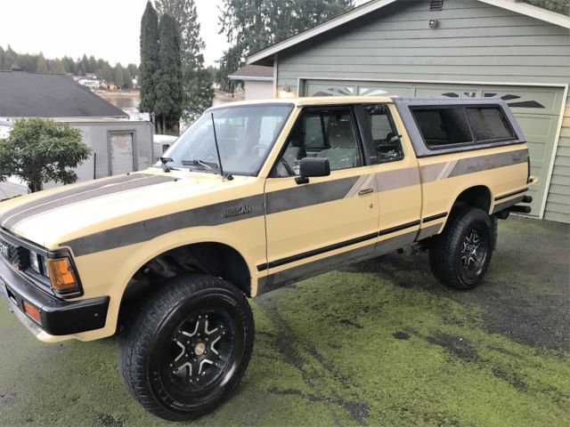 1985 Nissan 720 4x4 ext cab manual 5 speed original truck with canopy 1985 Nissan 720 720 Ext Cab 5sp