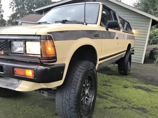 1985 Nissan 720 720 Ext Cab 5sp - photo 2
