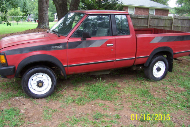 1985 Nissan Other Pickups NISSAN KING CAB ST 4X4 - photo 2
