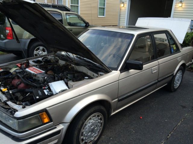 1985 Nissan Maxima Sedan - photo 2