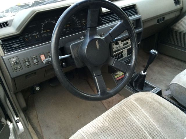 1985 Nissan Maxima Sedan - photo 3