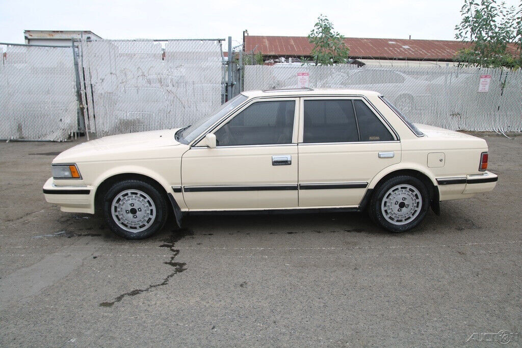 1985 Nissan Maxima GL - photo 3