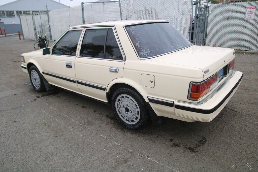 1985 Nissan Maxima GL - photo 4