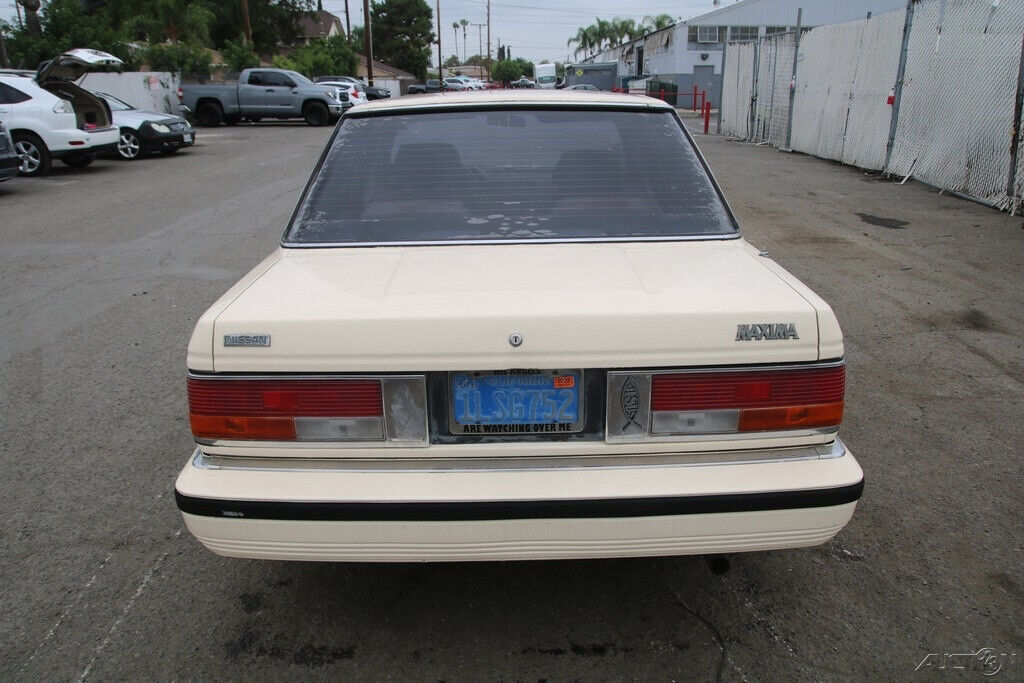 1985 Nissan Maxima GL - photo 5