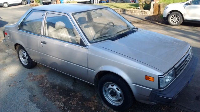 1985 Nissan Sentra NO RESERVE 1985 Nissan Sentra 2 door