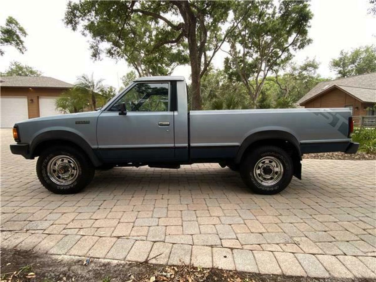 1985 Nissan Other Pickups - photo 4