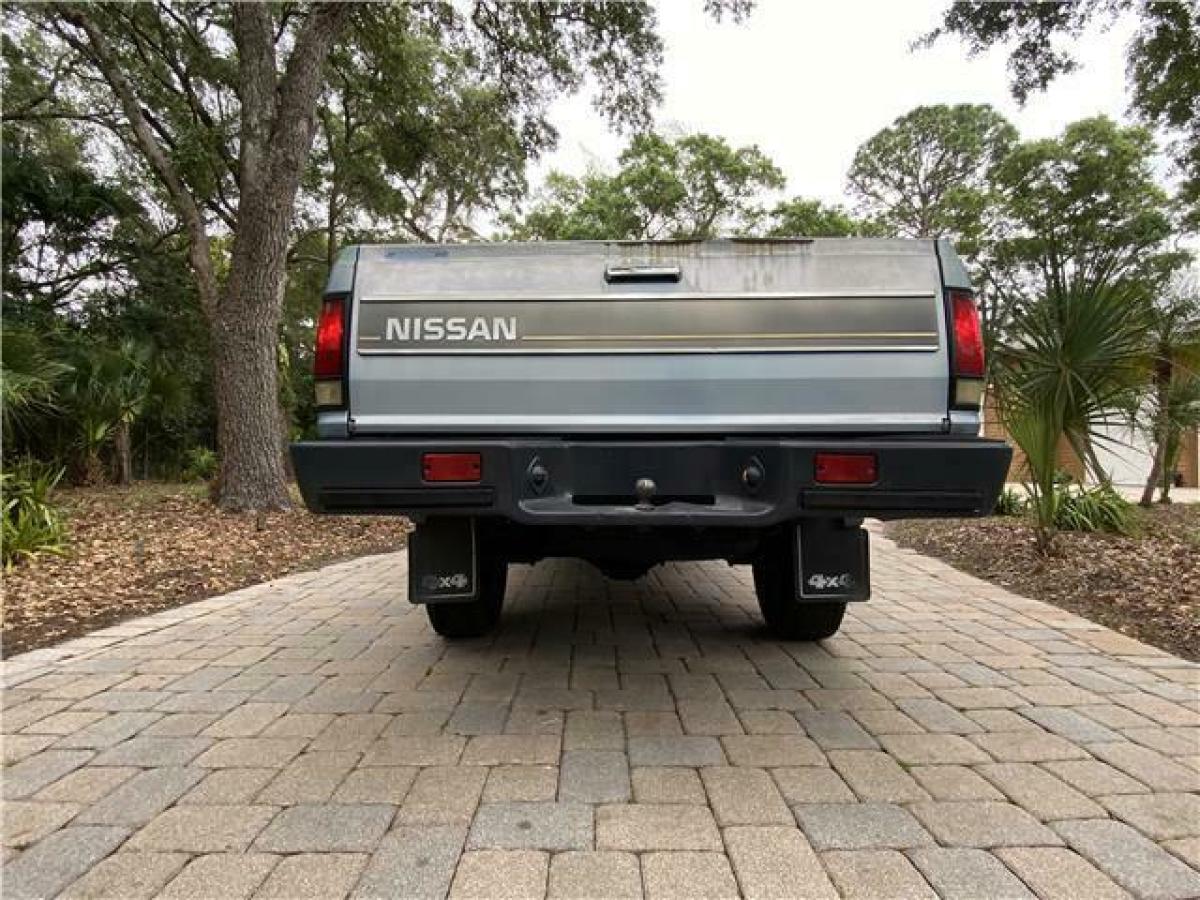 1985 Nissan Other Pickups - photo 9