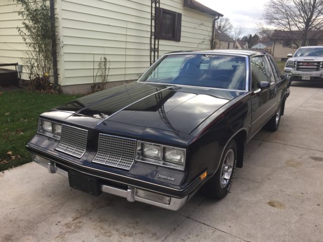 1985 Oldsmobile Cutlass Brougham - photo 2