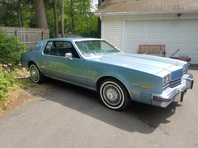 1985 Oldsmobile Toronado Base - photo 4