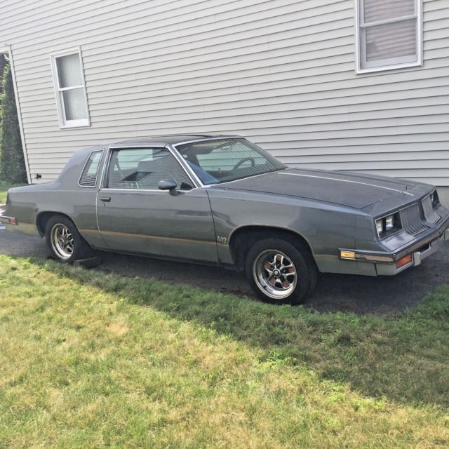 1985 Oldsmobile 442 Cutlass Salon 1985 Oldsmobile 442