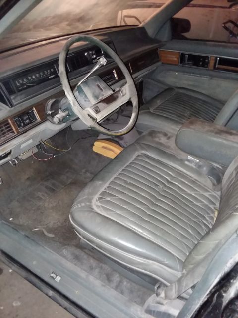 1985 Oldsmobile Ninety-Eight limo - photo 12