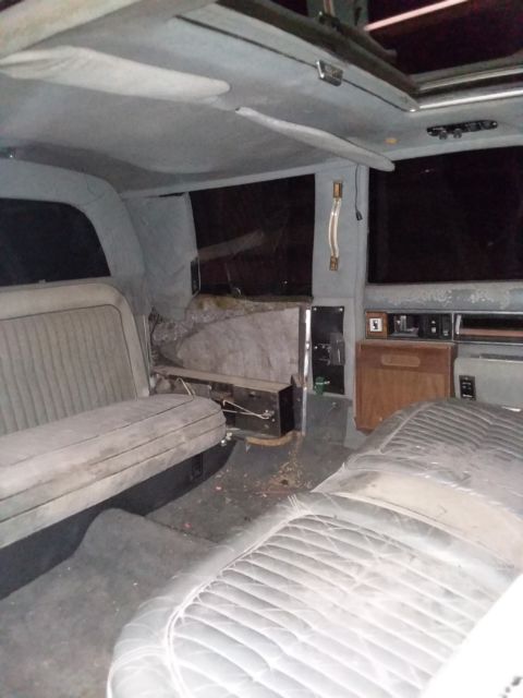 1985 Oldsmobile Ninety-Eight limo - photo 9
