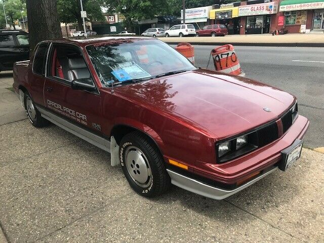 1985 Oldsmobile Cutlass pace car - photo 7